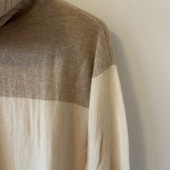 Ann Taylor Colorblock Turtleck 100% Cashmere Sweater | Size XS - Picture 2 of 7